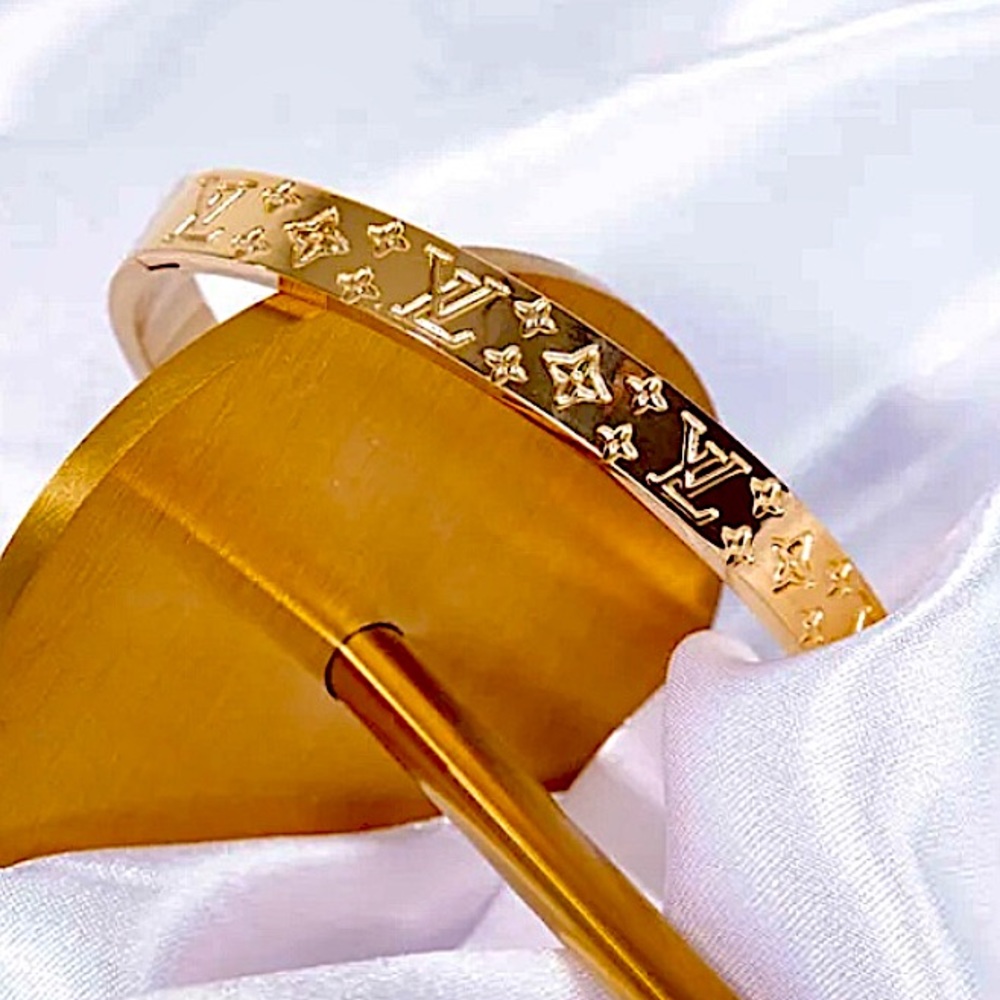 Gold plated Logo-Engraved Women's Bracelet